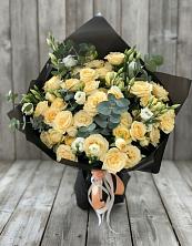 Букет цветов из:  Розы и Лизиантусы в Вычегодском