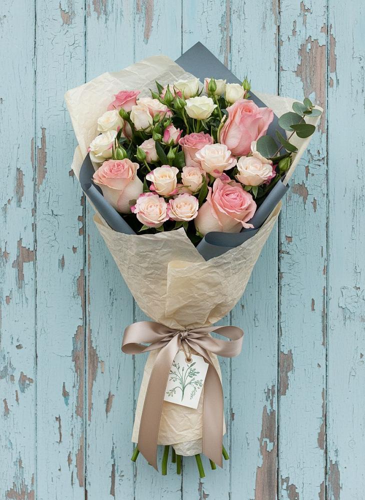 Букет нежный и розовый в Вычегодском Букет цветов из: Розы в Вычегодском