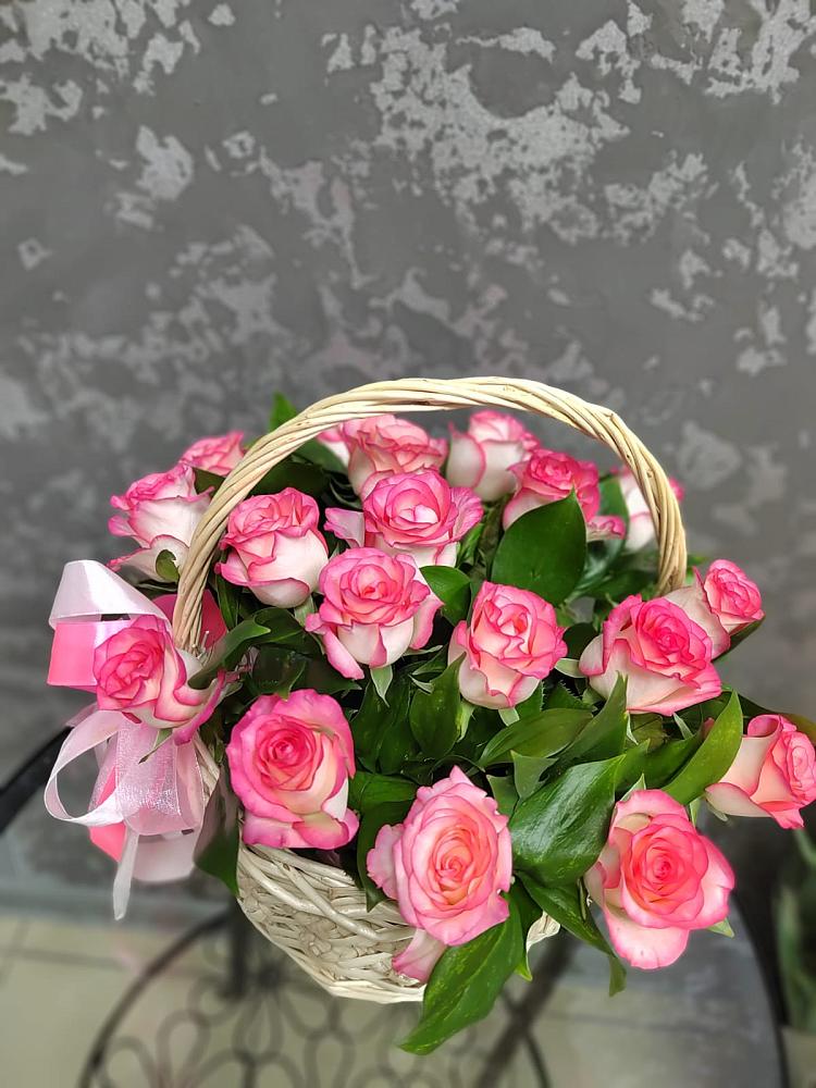 Композиция французская провинция в Вычегодском Цветочная композиция из Розы в корзине в Вычегодском