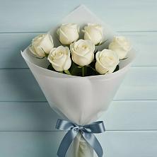 Букет 7 Белых роз Эдлесс Лав в Вычегодском