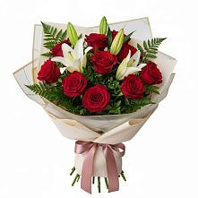 Букет высокая поэзия в Вычегодском Букет цветов из:  Лилии и Розы в Вычегодском