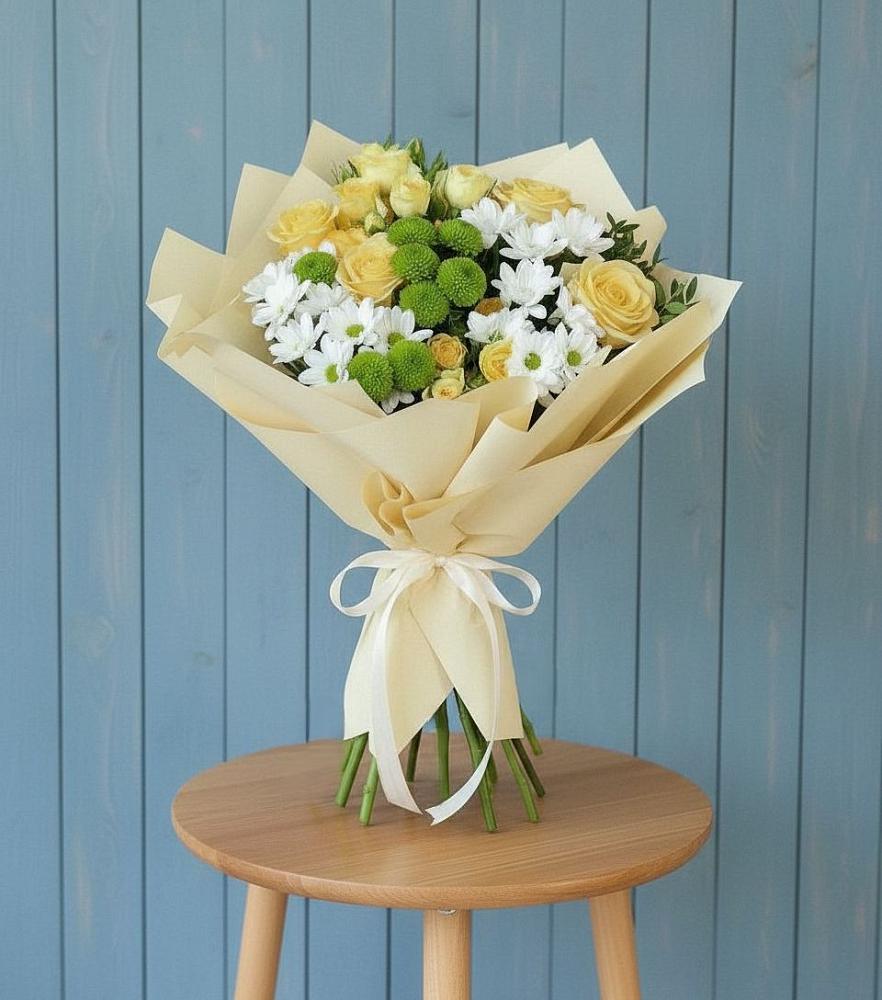 Букет цветов из: Хризантемы и Розы в Вычегодском