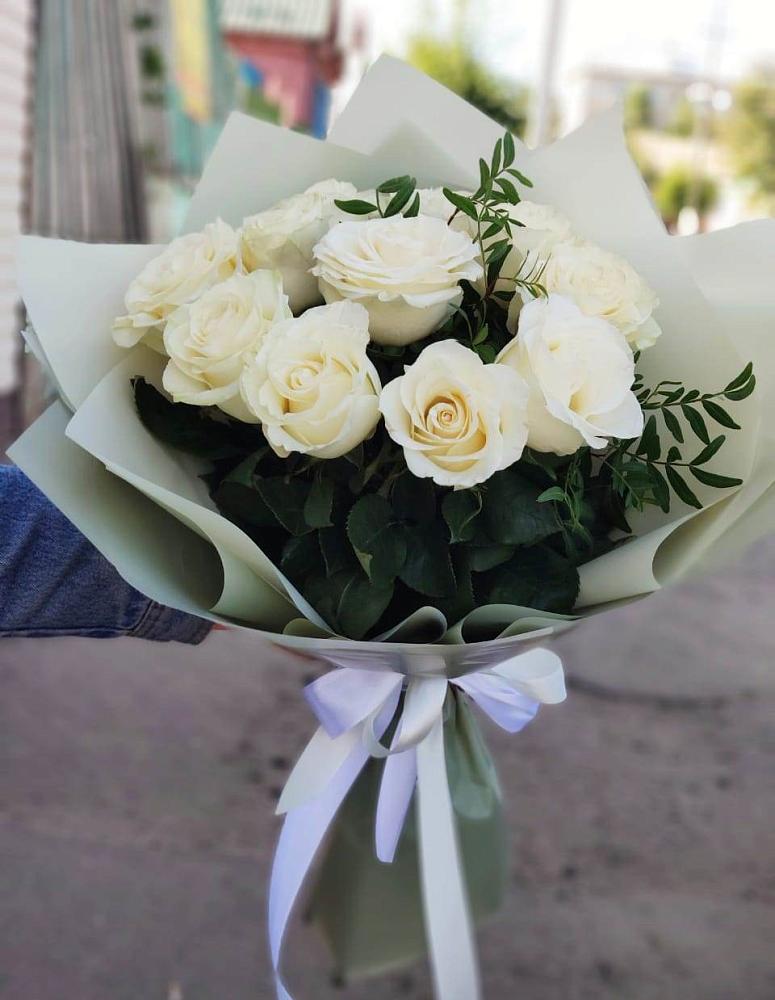 Белые розы Проуд в Вычегодском Букет Белые розы Проуд в Вычегодском