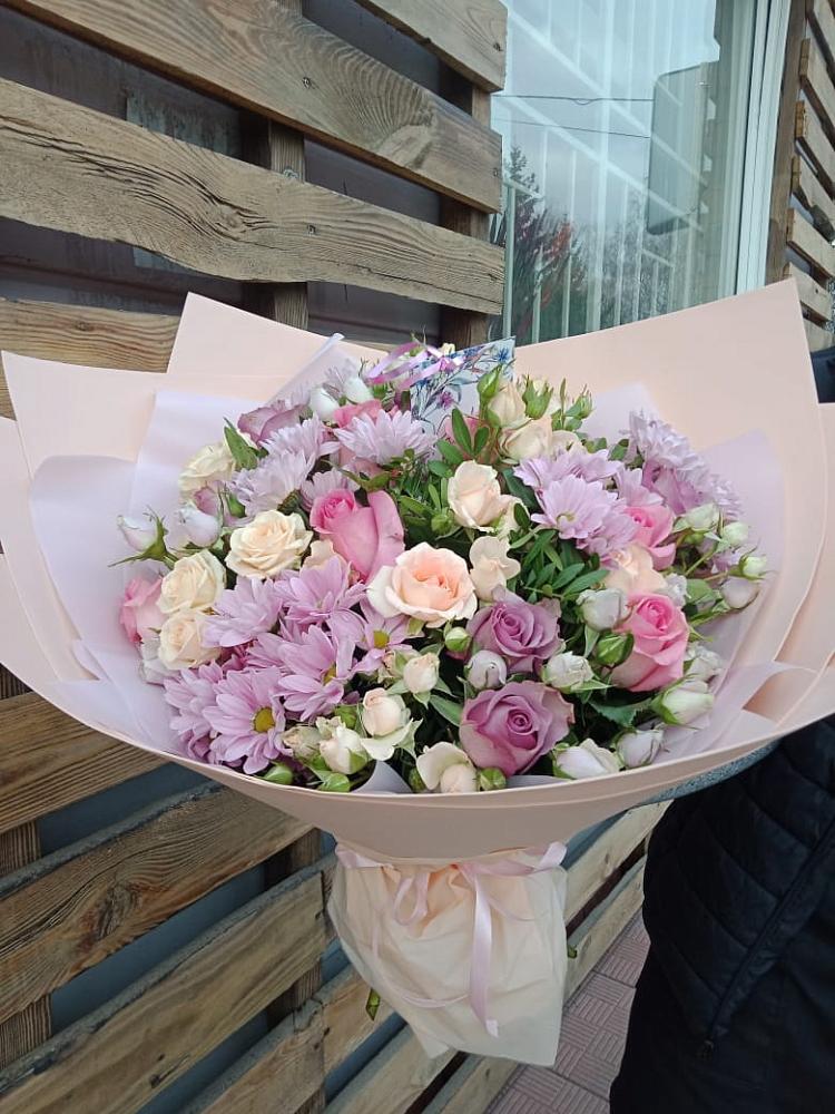 Букет цветов из: Розы и Хризантемы в Вычегодском