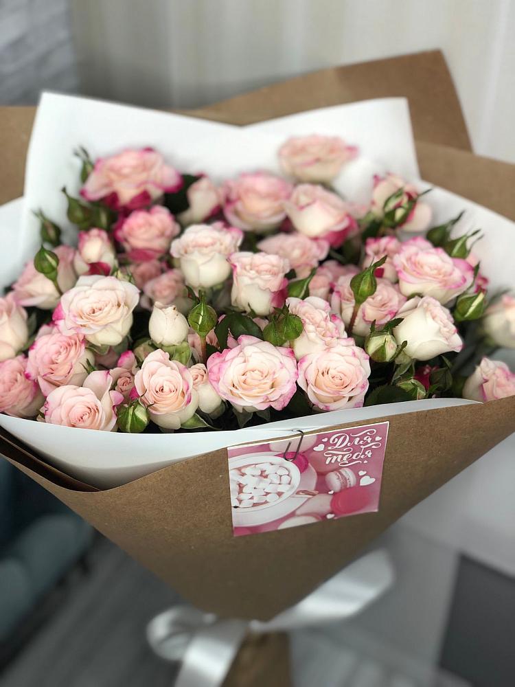 Букет цветов из: Розы в Вычегодском