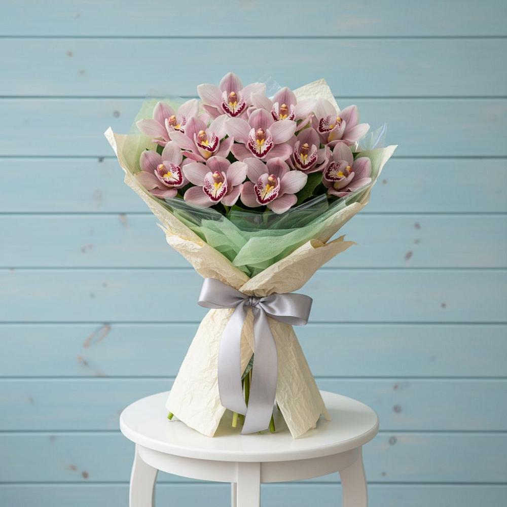 Букет 11 орхидей в Вычегодском Букет цветов из: Орхидеи и Розы в Вычегодском