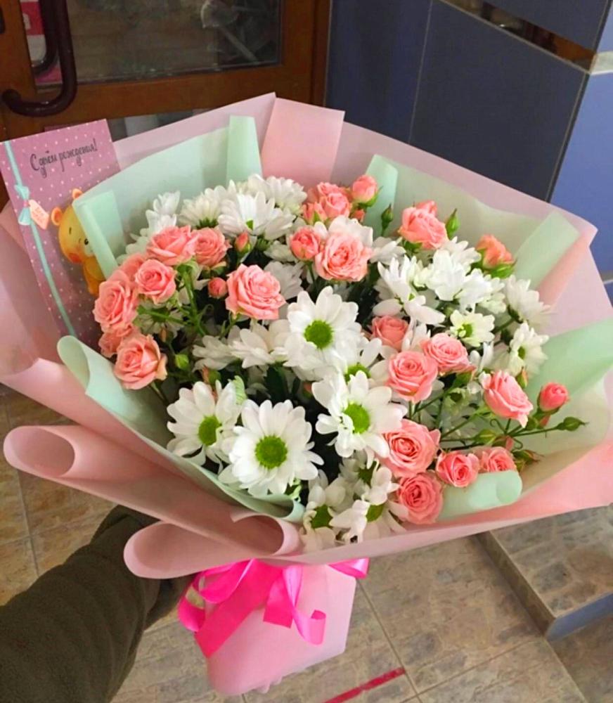 Букет Жемчужная россыпь в Вычегодском Букет цветов из: Розы и Хризантемы в Вычегодском