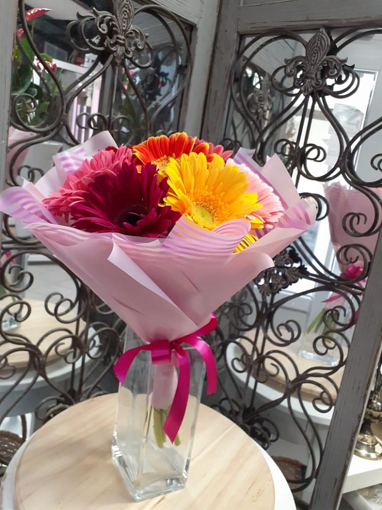 Букет радуга в Вычегодском Букет цветов из: Герберы в Вычегодском