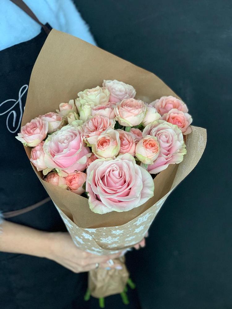 Букет цветов из: Хризантемы и Розы в Вычегодском