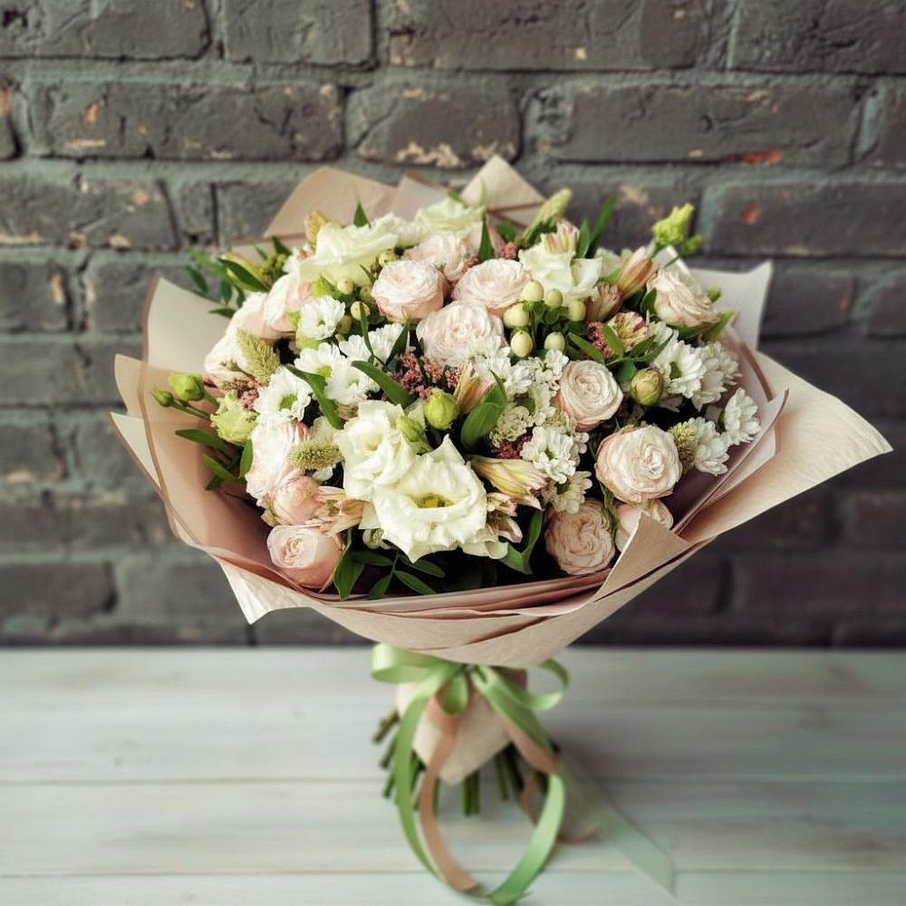 Букет нежное ассорти в Вычегодском Букет цветов из: Альстромерии, Розы и Хризантемы в Вычегодском