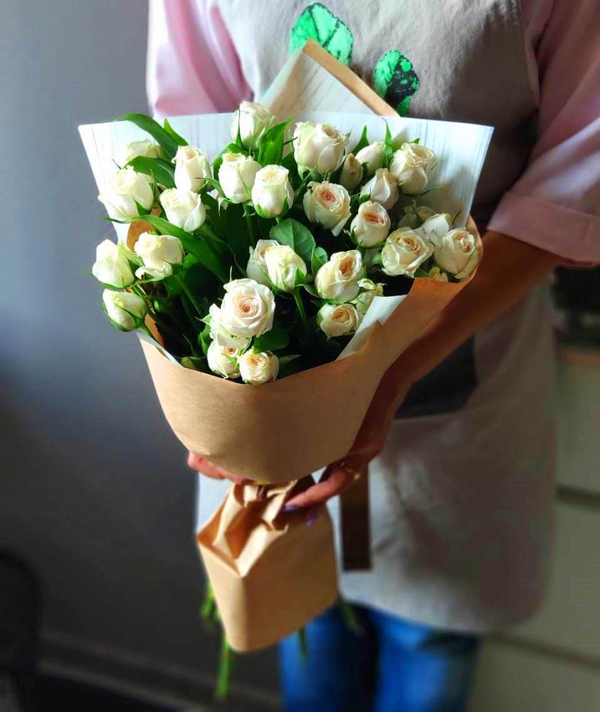 Букет хорошее настроение в Вычегодском Букет цветов из: Розы в Вычегодском