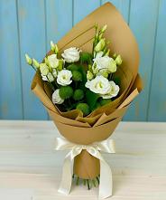 Букет цветов из:  Хризантемы и Лизиантусы #REPLACE_PRED# Вычегодском