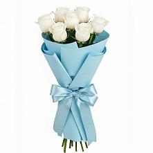 Букет 7 белых роз Проуд в Вычегодском