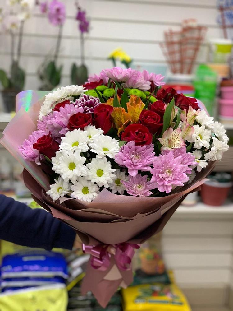 Букет цветов из: Розы, Хризантемы и Альстромерии в Вычегодском