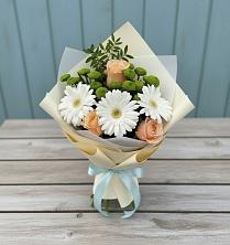 Букет цветов из:  Герберы, Розы и Хризантемы в Вычегодском