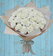 Букет цветов из:  Гвоздики в Вычегодском