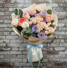 Букет цветов из:  Розы, Лизиантусы и Гвоздики #REPLACE_PRED# Вычегодском
